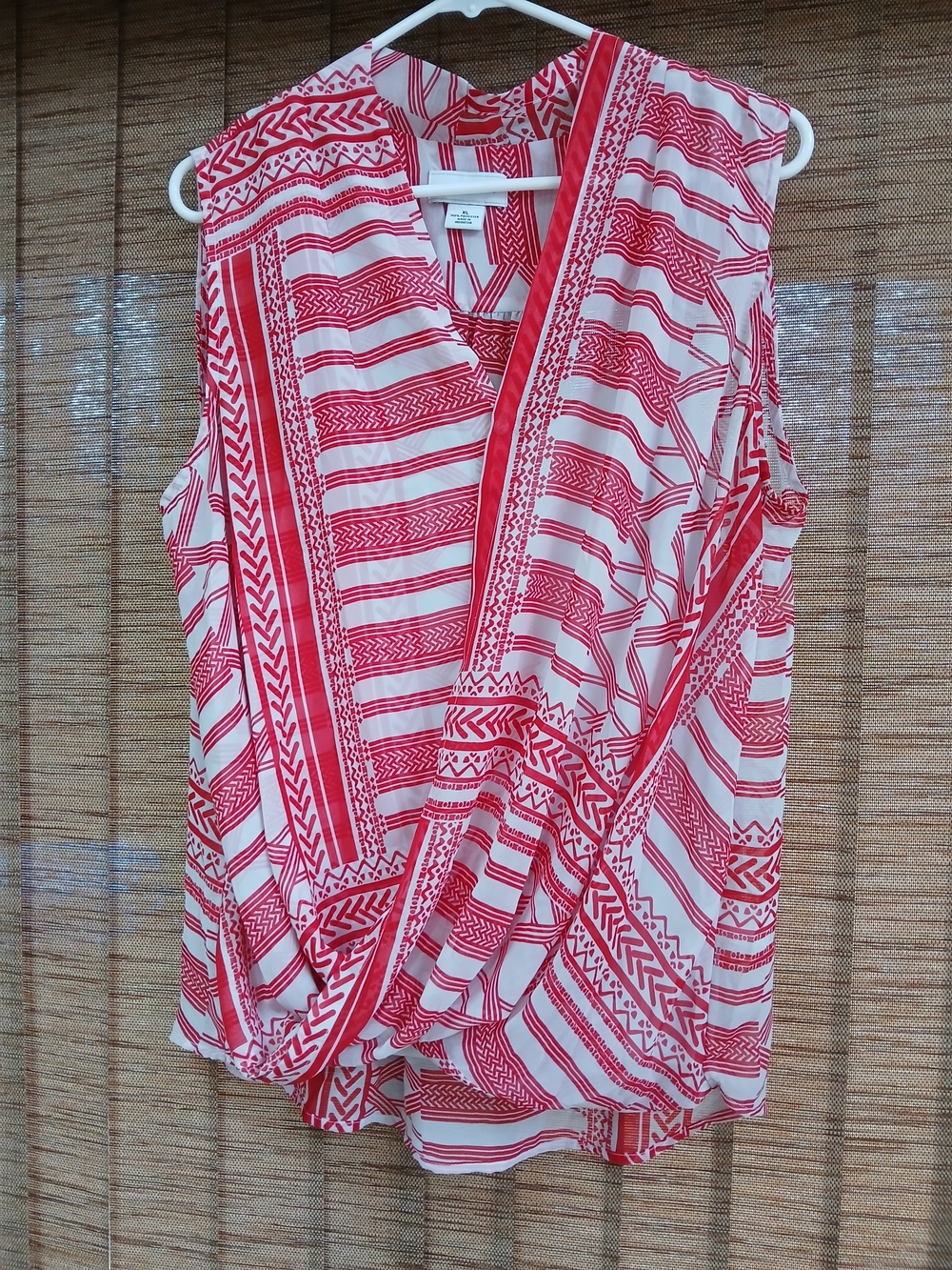 Liz Claiborne White and Red Printed Wrap-Front Camisole